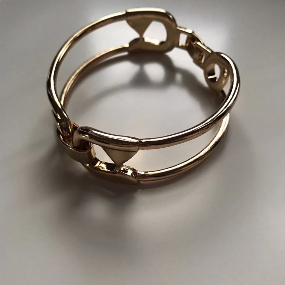 Gold bracelet